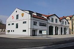 Heiligenkreuz-Feuerwehrhaus 9320.JPG