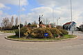 Kreisverkehr mit Denkmal an die KZ-Außenstelle Guntramsdorf