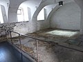 Krematorium: Platz des Ofens ist durch die Deckenbeleuchtung auf dem Boden markiert
